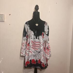 Y2k flowy flared sleeve red & white black with a squared neckline & black lace